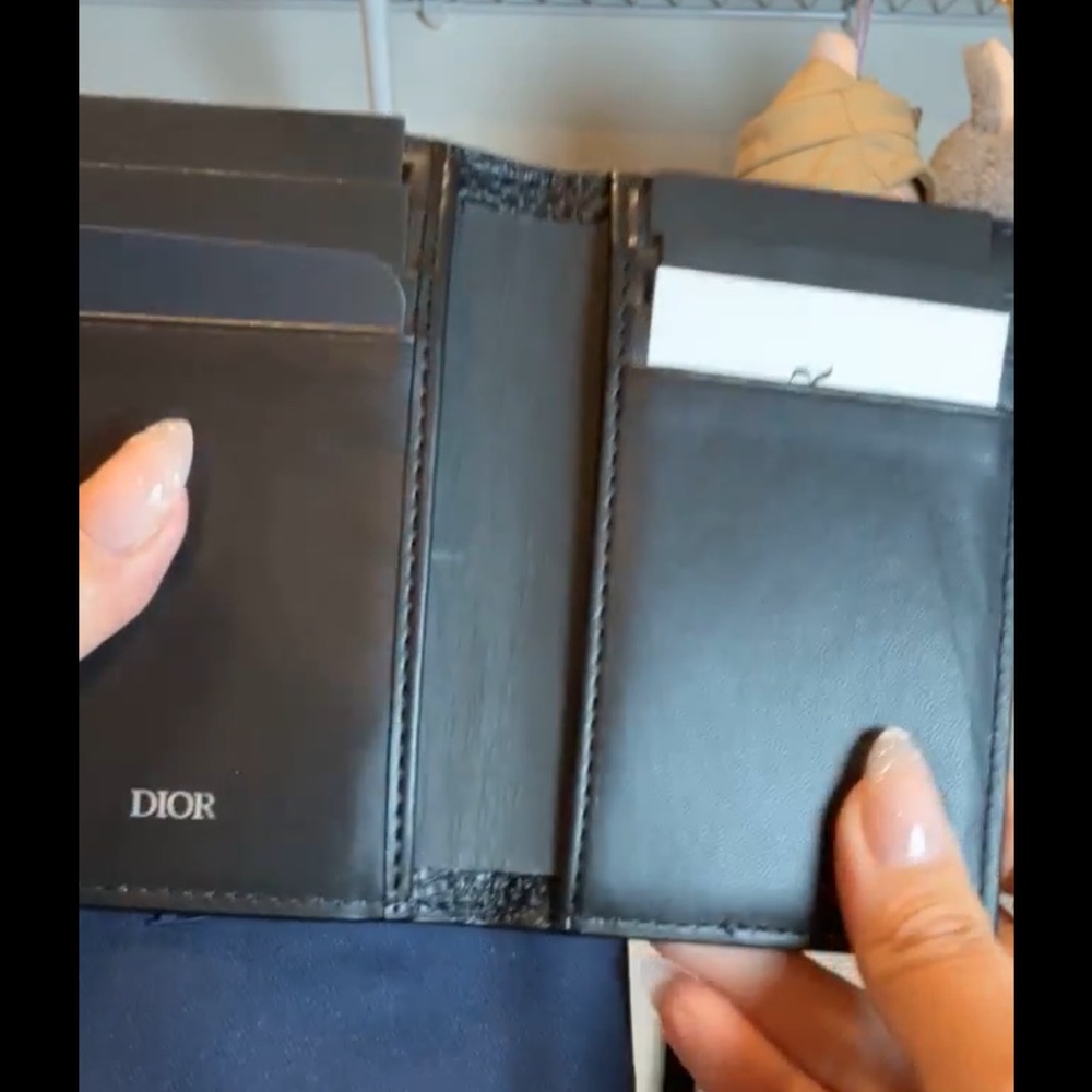 DIOR Black Vegan Leather Card Holder Wallet (GWP / VIP Exclusive) - Picture 3 of 7